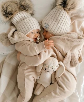 🤍 krásne čiapočky a u nás skoro vypredané. Dostupné farby čierna a hnedá -latte. Chceli by ste ich doskladniť?